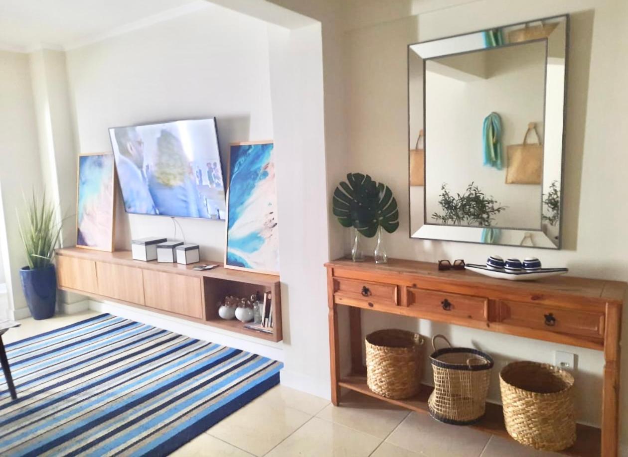 Pé na areia. Recém reformado. No melhor pedaço de Balneário. Balneário Camboriú Extérieur photo